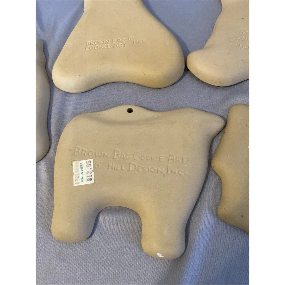 Lot of 4 Vintage Cookie Molds Brown Bag Cat Cow House Raggedy Ann Andy Baking